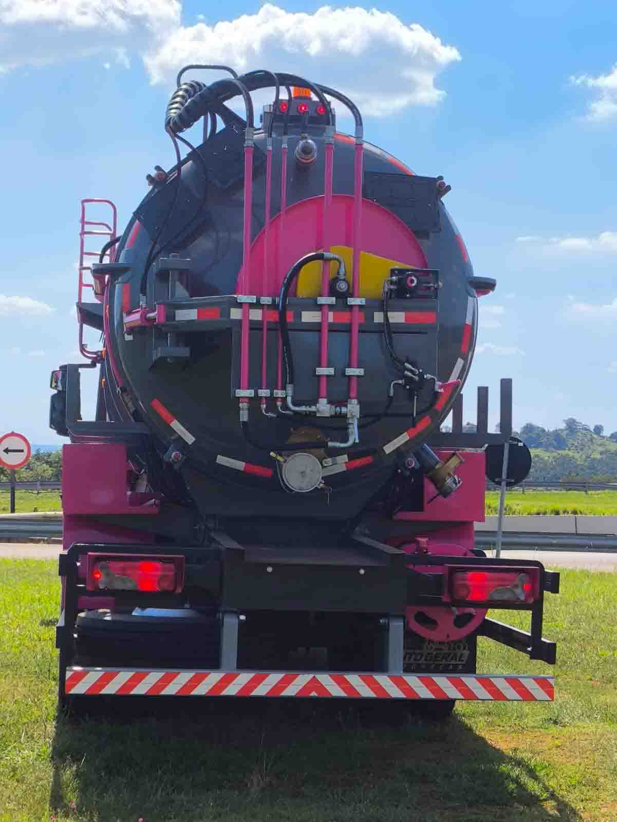 caminhao-combinado-locacao
